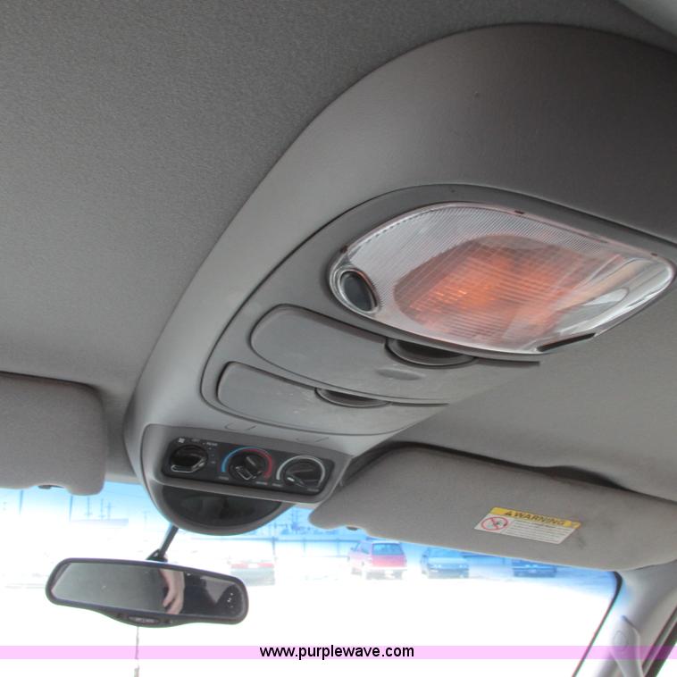 image for item I5502 2000 Ford Expedition XLT SUV