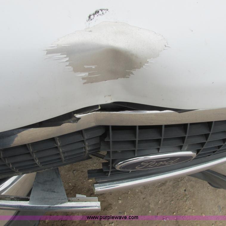 image for item I5502 2000 Ford Expedition XLT SUV