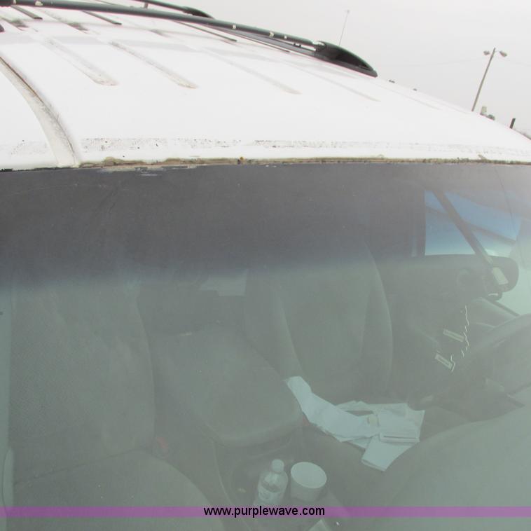 image for item I5502 2000 Ford Expedition XLT SUV