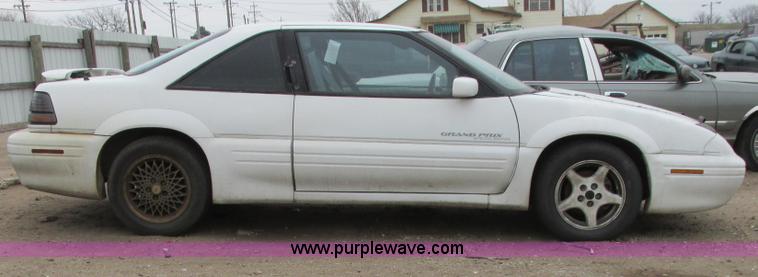image for item I5503 1996 Pontiac Grand Prix SE