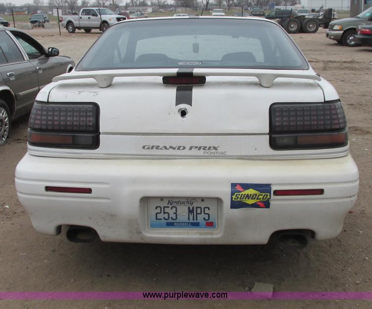 image for item I5503 1996 Pontiac Grand Prix SE