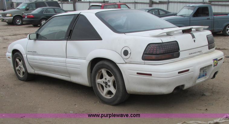 image for item I5503 1996 Pontiac Grand Prix SE