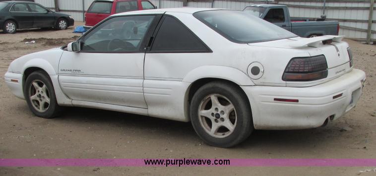 image for item I5503 1996 Pontiac Grand Prix SE