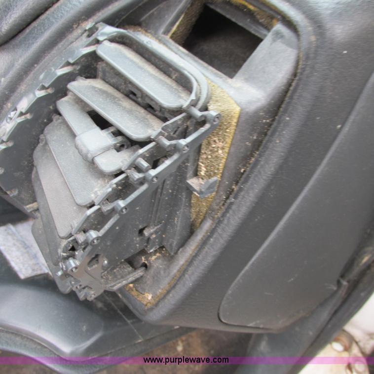 image for item I5503 1996 Pontiac Grand Prix SE