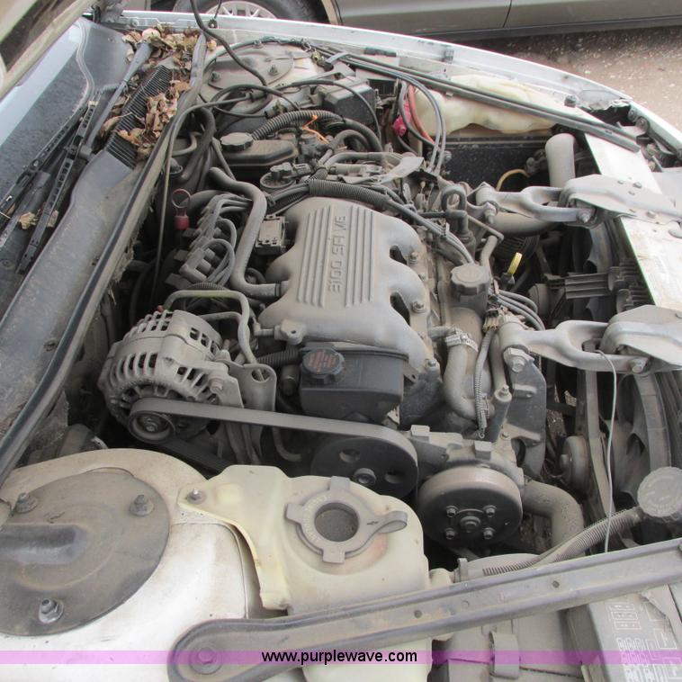 image for item I5503 1996 Pontiac Grand Prix SE