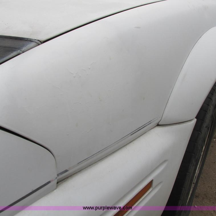 image for item I5503 1996 Pontiac Grand Prix SE