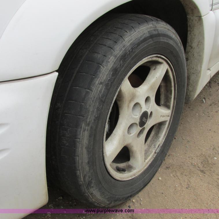 image for item I5503 1996 Pontiac Grand Prix SE