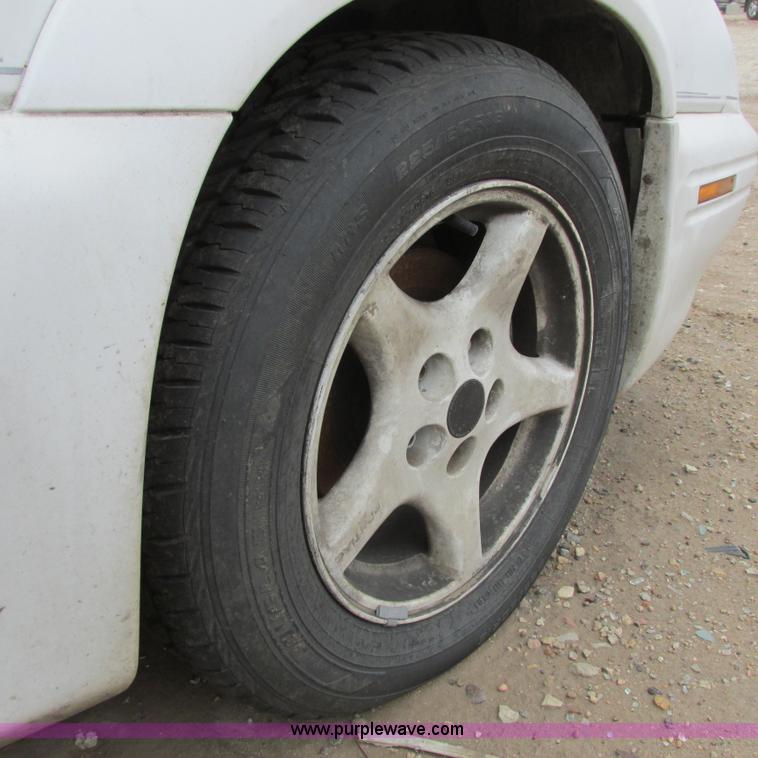 image for item I5503 1996 Pontiac Grand Prix SE