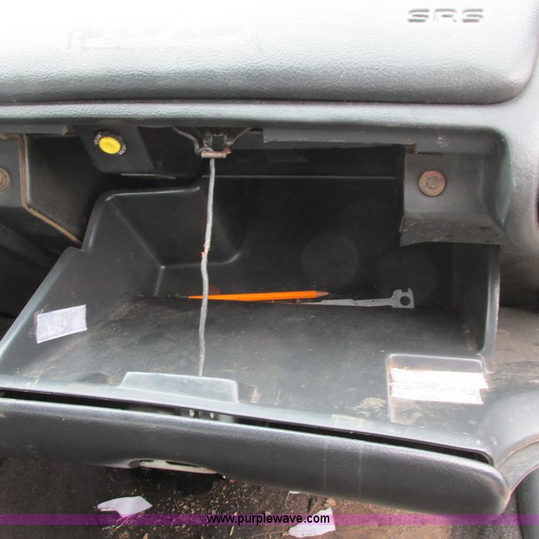 image for item I5503 1996 Pontiac Grand Prix SE