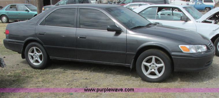 image for item I5504 2000 Toyota Camry LE