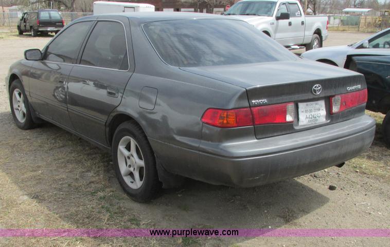 image for item I5504 2000 Toyota Camry LE
