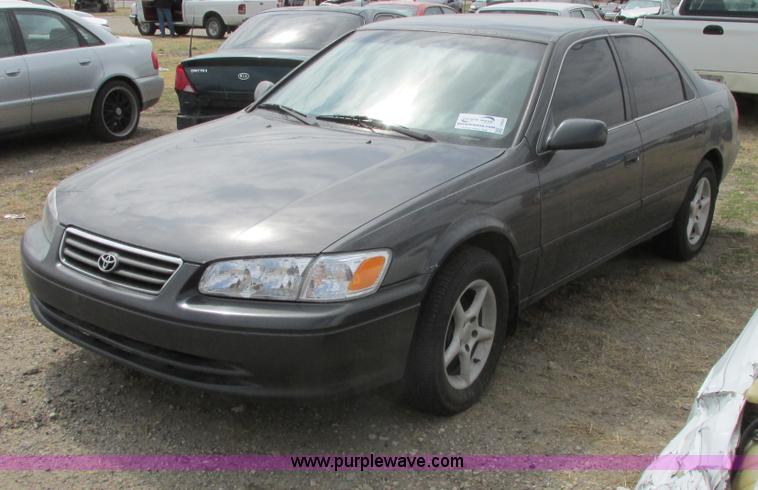 image for item I5504 2000 Toyota Camry LE