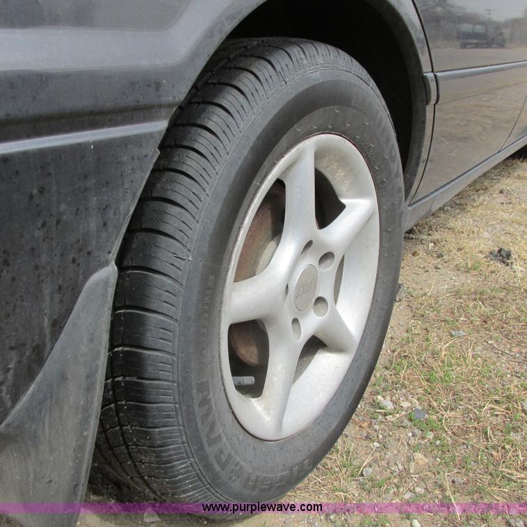 image for item I5504 2000 Toyota Camry LE