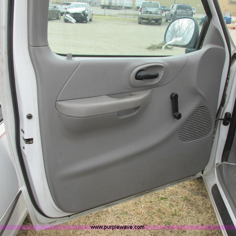 image for item I5505 1999 Ford F150 XL pickup truck