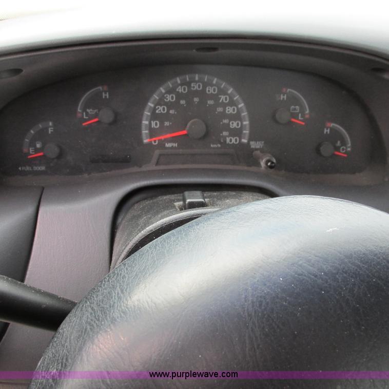 image for item I5505 1999 Ford F150 XL pickup truck