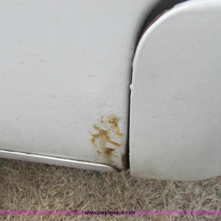 image for item I5505 1999 Ford F150 XL pickup truck