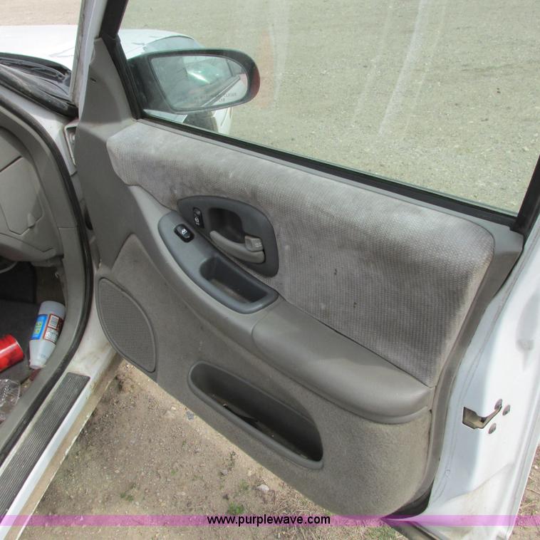 image for item I5506 1998 Chevrolet Lumina