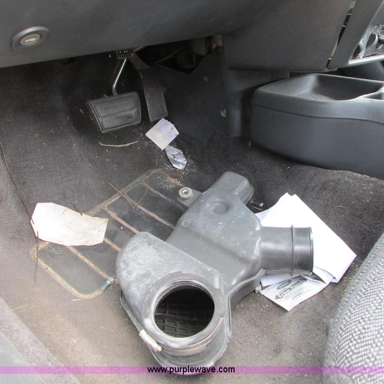 image for item I5507 2002 Chevrolet Cavalier