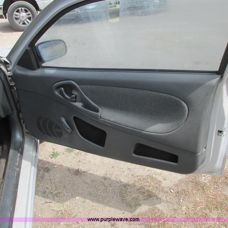 image for item I5507 2002 Chevrolet Cavalier