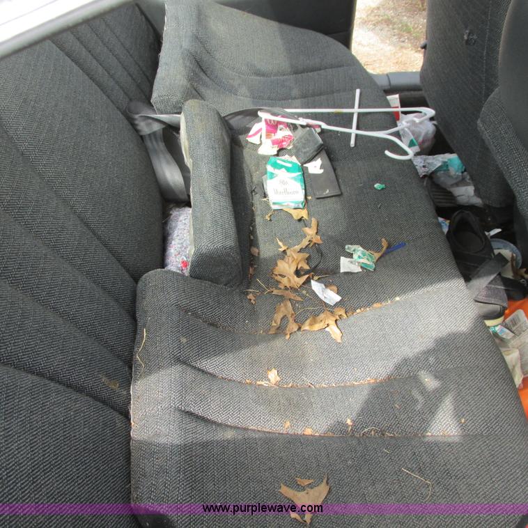 image for item I5507 2002 Chevrolet Cavalier