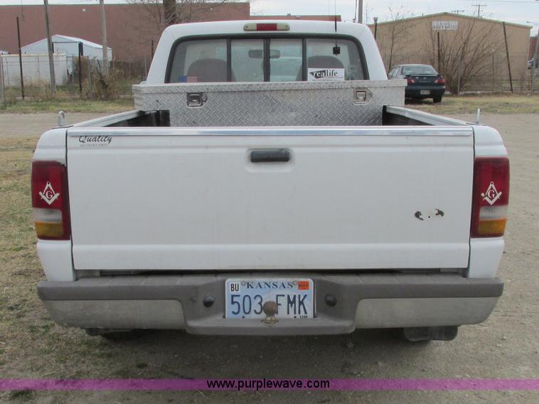 image for item I5508 1993 Ford Ranger XLT pickup truck