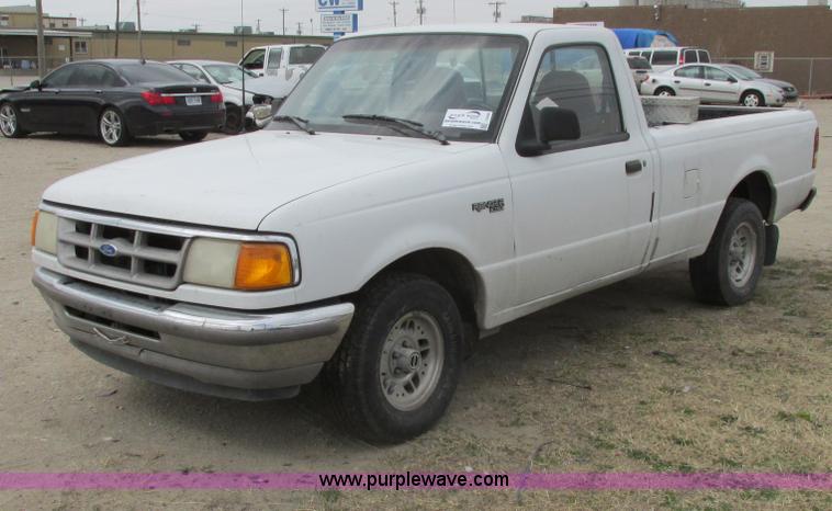 image for item I5508 1993 Ford Ranger XLT pickup truck