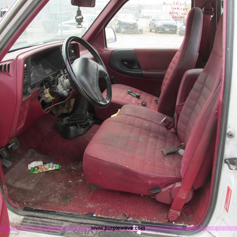 image for item I5508 1993 Ford Ranger XLT pickup truck