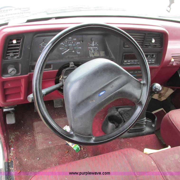 image for item I5508 1993 Ford Ranger XLT pickup truck
