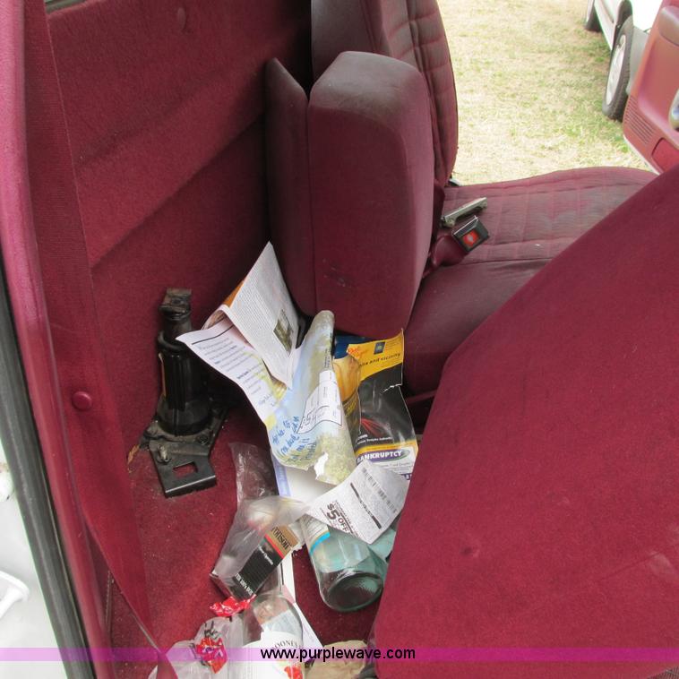 image for item I5508 1993 Ford Ranger XLT pickup truck