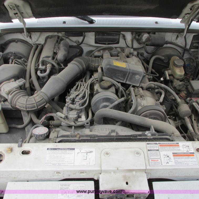 image for item I5508 1993 Ford Ranger XLT pickup truck