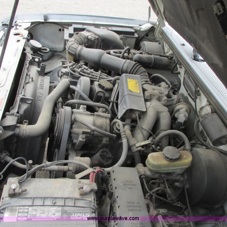 image for item I5508 1993 Ford Ranger XLT pickup truck