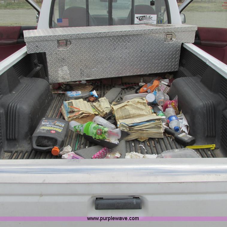 image for item I5508 1993 Ford Ranger XLT pickup truck