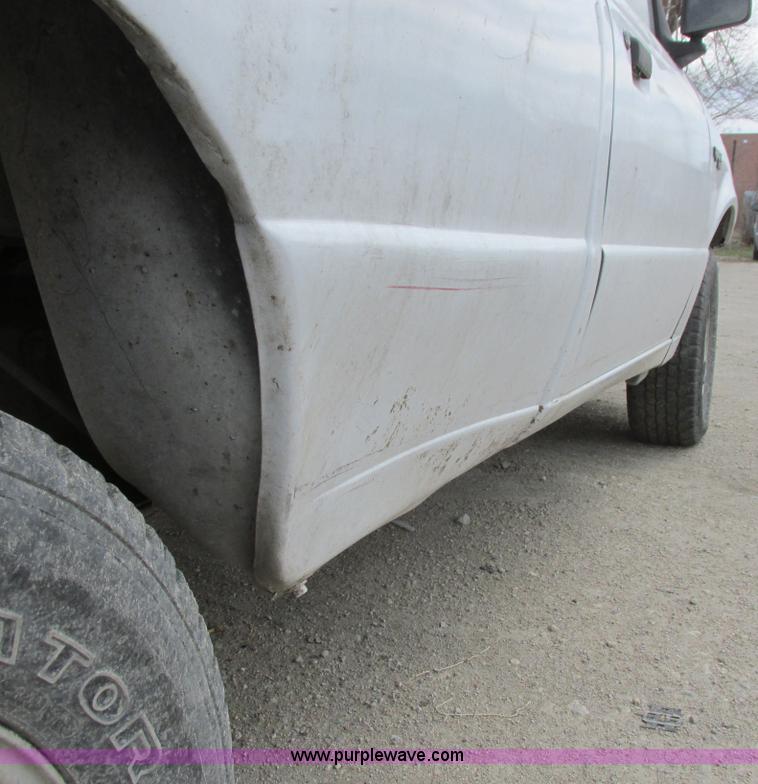 image for item I5508 1993 Ford Ranger XLT pickup truck