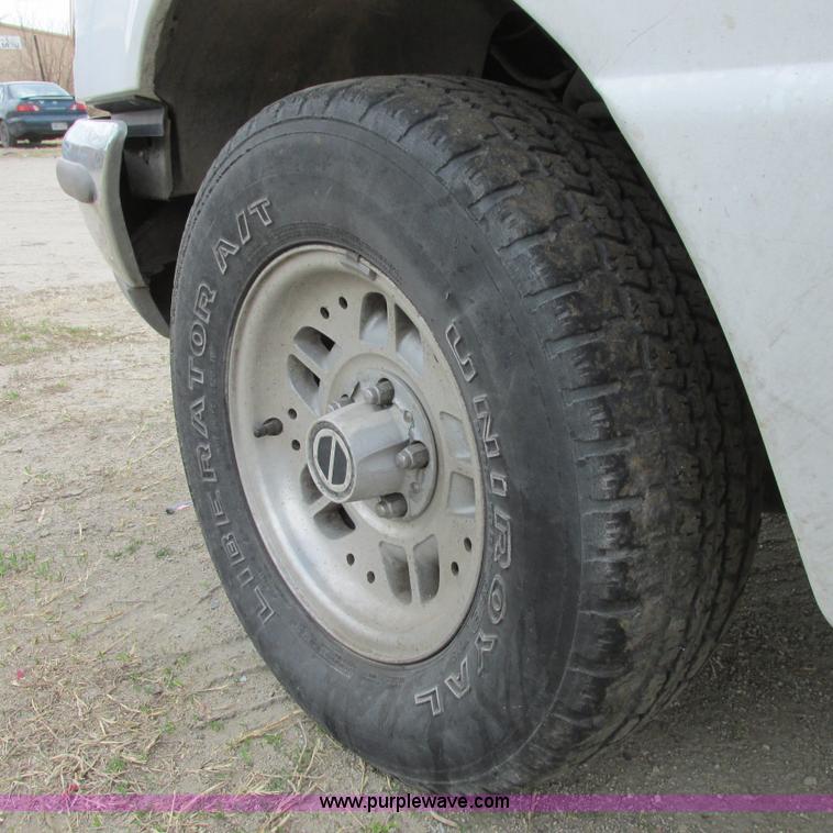 image for item I5508 1993 Ford Ranger XLT pickup truck