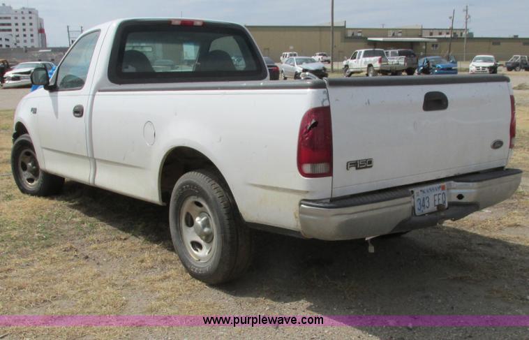 image for item I5509 2001 Ford F150 XL pickup truck