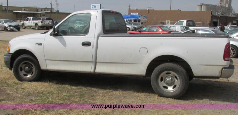 image for item I5509 2001 Ford F150 XL pickup truck