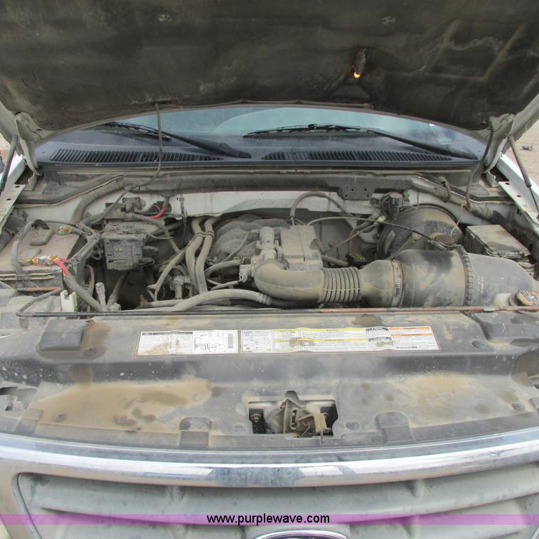 image for item I5509 2001 Ford F150 XL pickup truck