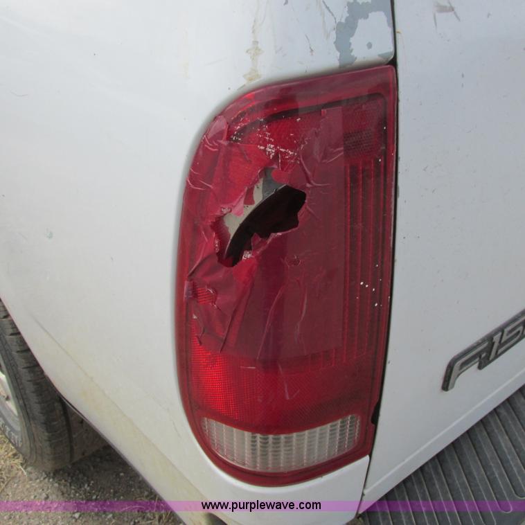 image for item I5509 2001 Ford F150 XL pickup truck