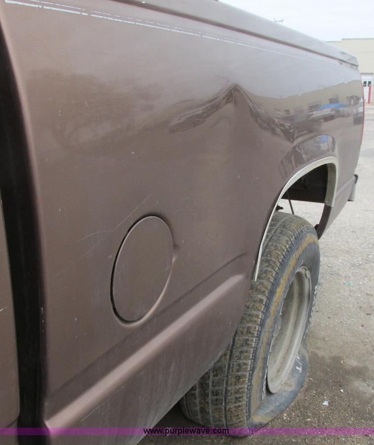 image for item I5512 1994 Chevy 1500 Cheyenne