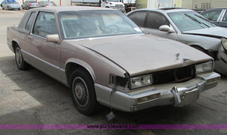 image for item I5514 1989 Cadillac DeVille