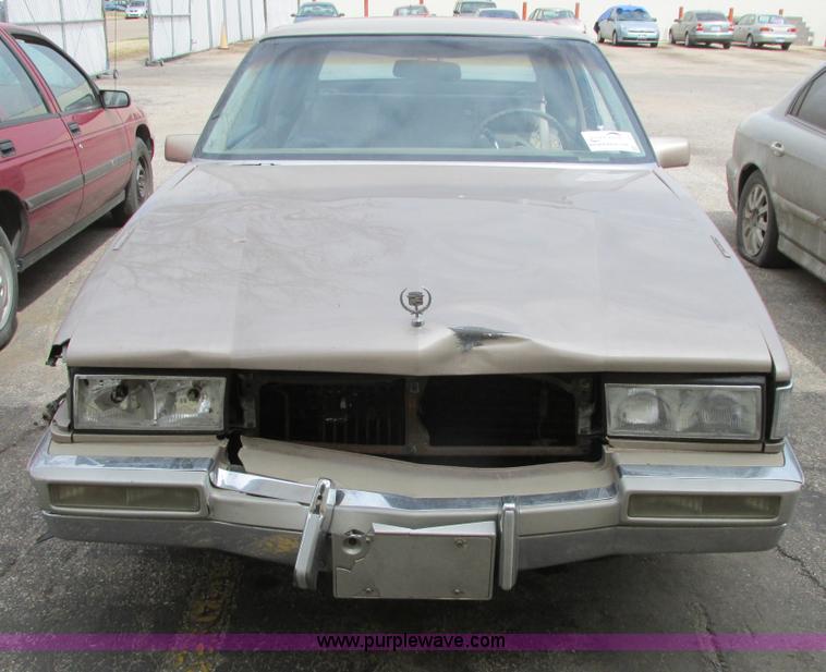 image for item I5514 1989 Cadillac DeVille