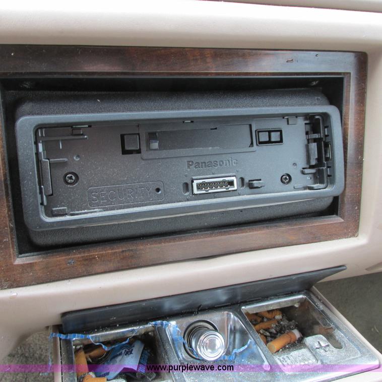 image for item I5514 1989 Cadillac DeVille