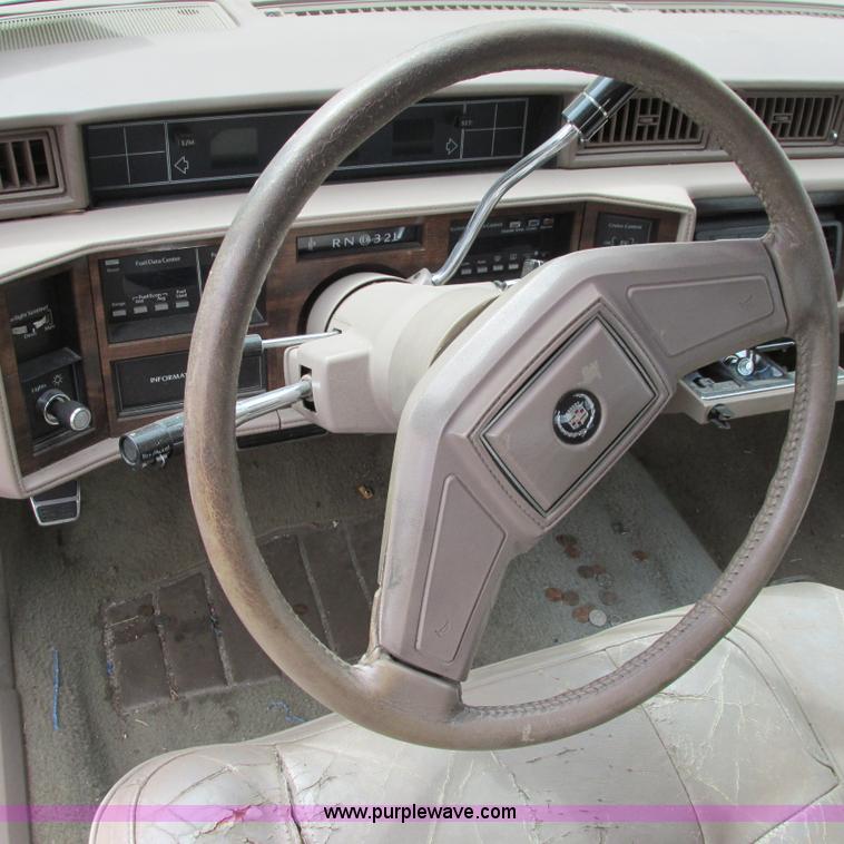 image for item I5514 1989 Cadillac DeVille