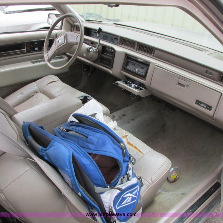 image for item I5514 1989 Cadillac DeVille