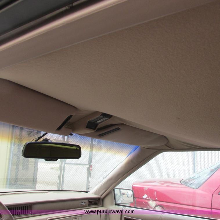 image for item I5514 1989 Cadillac DeVille