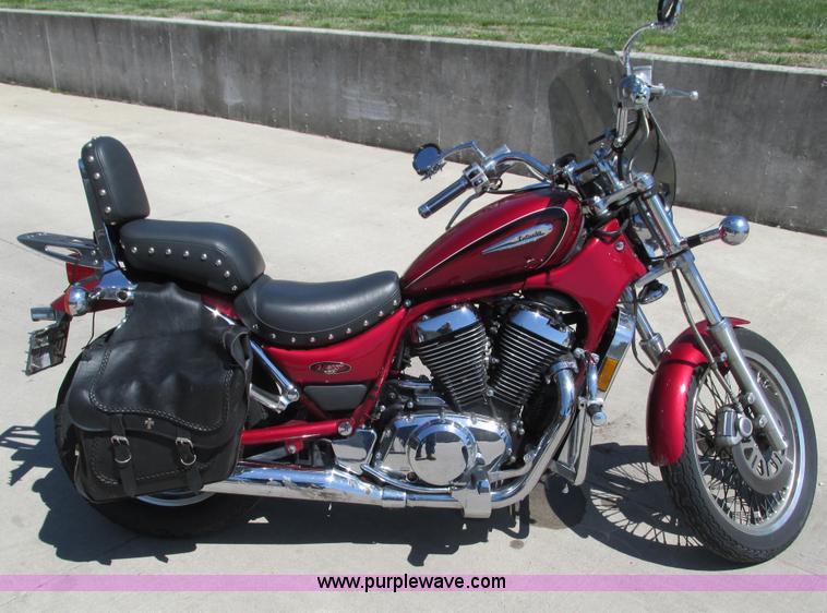 image for item AC9932 2001 Suzuki Intruder motorcycle