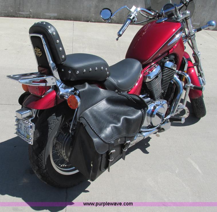 image for item AC9932 2001 Suzuki Intruder motorcycle