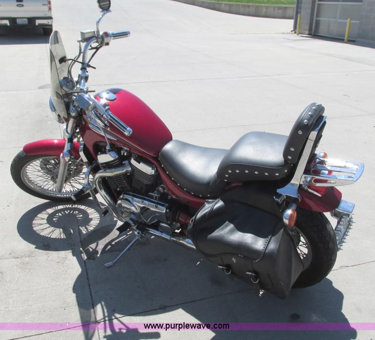 image for item AC9932 2001 Suzuki Intruder motorcycle