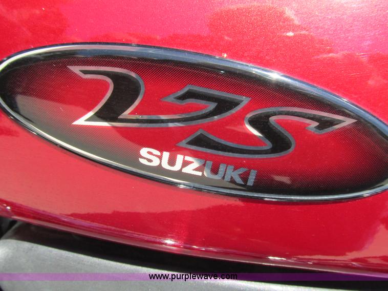 image for item AC9932 2001 Suzuki Intruder motorcycle