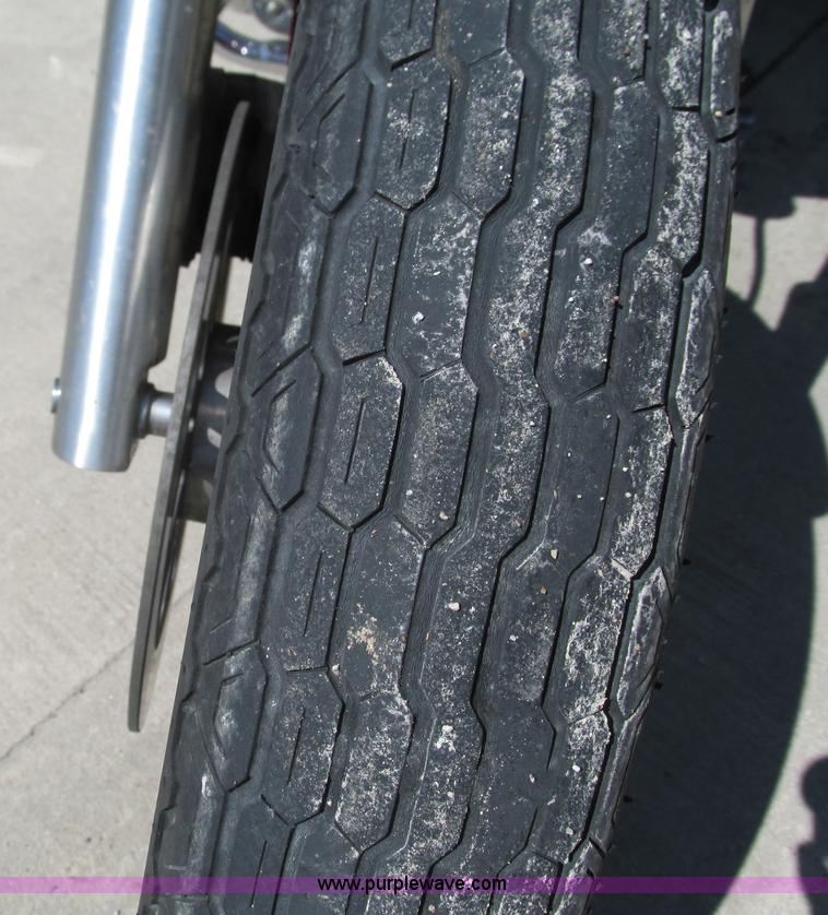 image for item AC9932 2001 Suzuki Intruder motorcycle